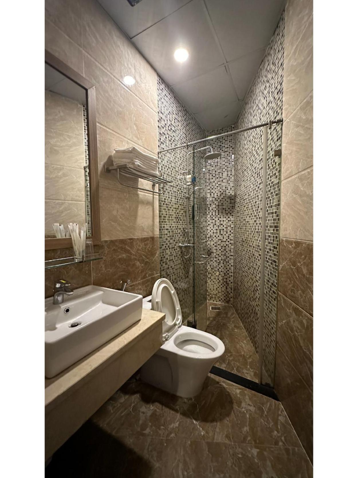 Pinus Hotel Da Lat Zewnętrze zdjęcie