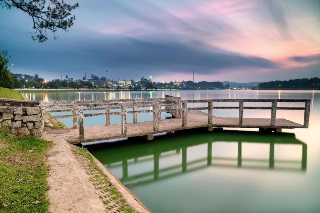 Pinus Hotel Da Lat Zewnętrze zdjęcie
